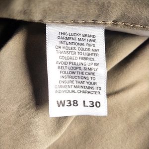 BRAND NEW W/TAGS! Men's Lucky Brand 38x30 Straight leg khakis. 1 Day ship!